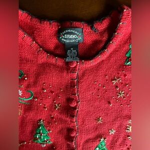 CHRISTMAS  Lovely beaded red color women’s Sweater size medium - vintage